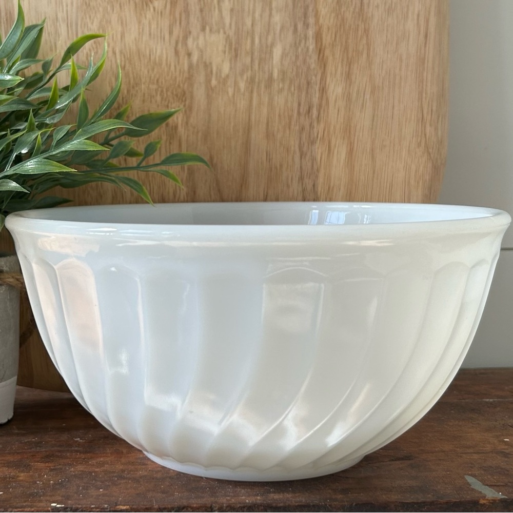 Vintage Fire King White Swirl Mixing Bowl